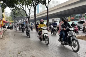 Đường phố Hà Nội ùn tắc dài từ trên cao xuống dưới thấp ngày giáp Tết